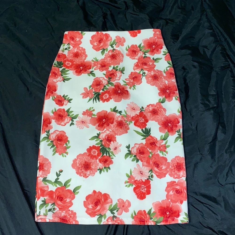 Floral Pencil Linen Skirt